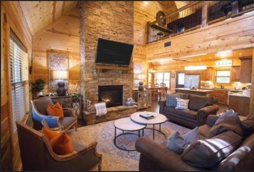4Br/3Bth Family Cabin With A Hot Tub, Sleeps 14 布罗肯鲍 外观 照片